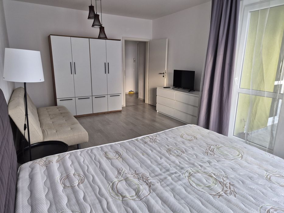 Garsonieră cu boxă și parcare