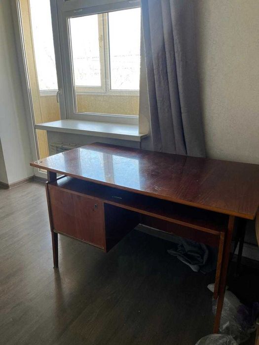 Советский письменный стол с ящиком