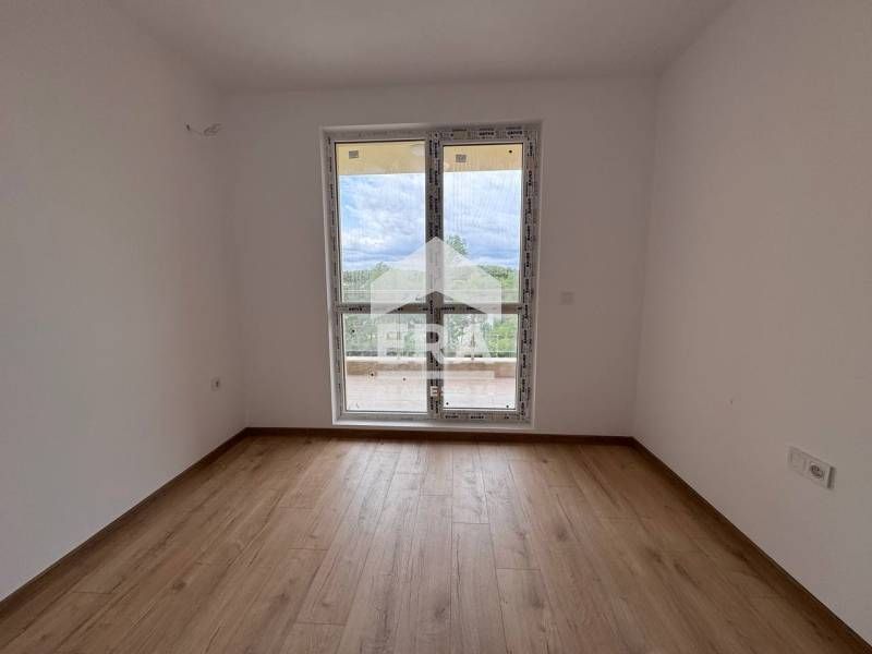 Продава се Двустаен апартамент в Варна, Младост 2 - 57 кв.м за 1163 €/кв.м - Снимка #4