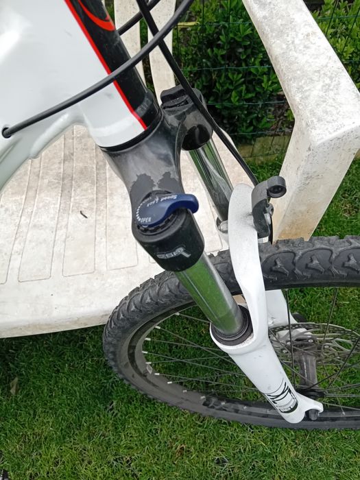 Vând bicicleta GRANDIS adusa de doua zile din Germania