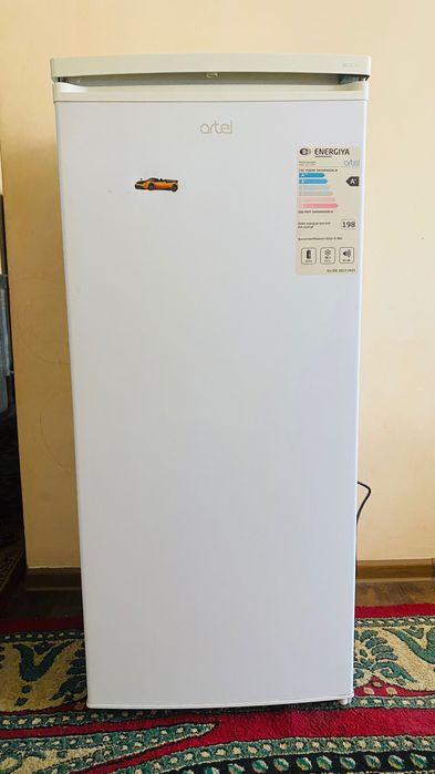 Холодильник сотилади