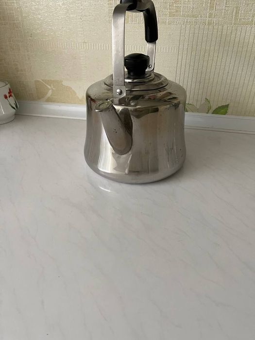 Rasmdagi narsalar sotiladi.