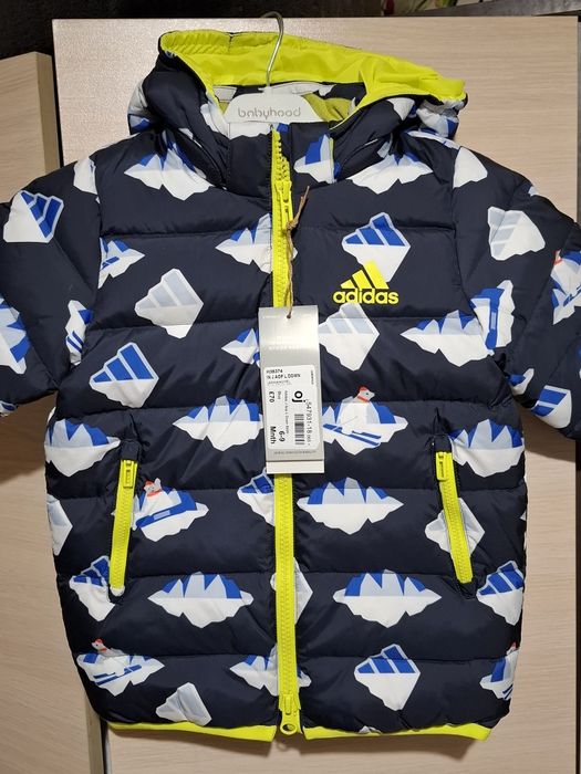 Адидас преходно зимно яке за бебе момче , 6-12 м, но отг 12-18м.