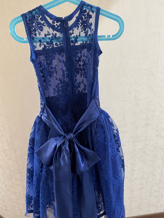 Платье праздничное