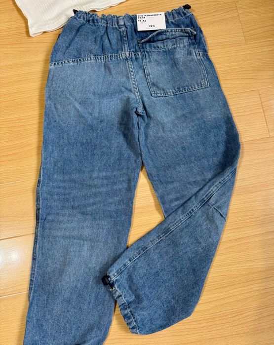 Blugi noi + 1 tricou