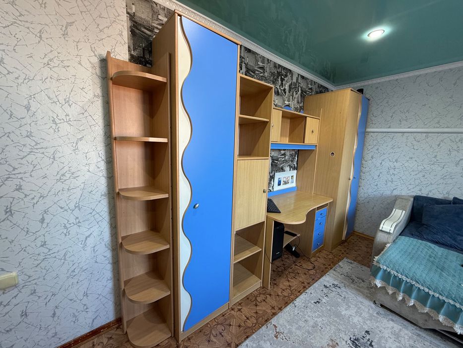Спальный гарнитур