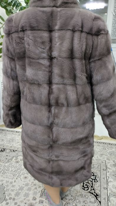 Продам шубу норковую