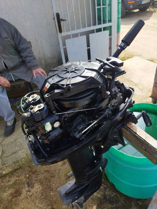 извънбордов двигател