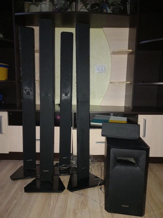 Продам колонки почти новые