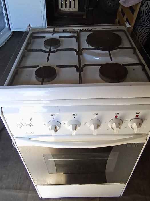 Продаю  газ плита