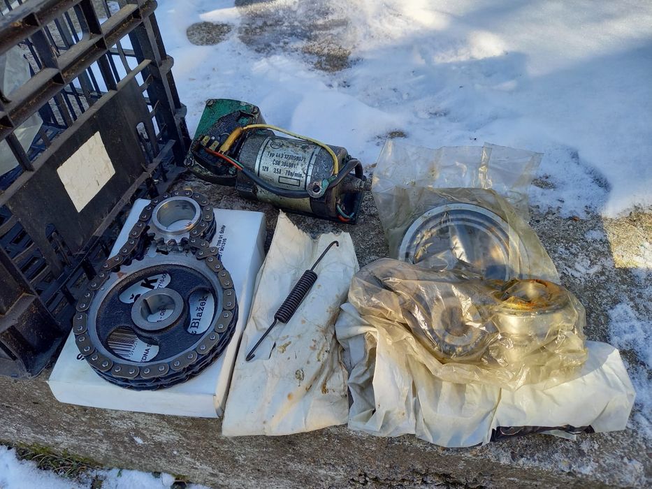 Piese noi Skoda S100 + autoturism Skoda S100 complet