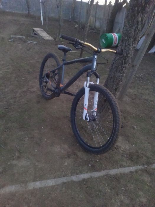 Vând rockrider st 120