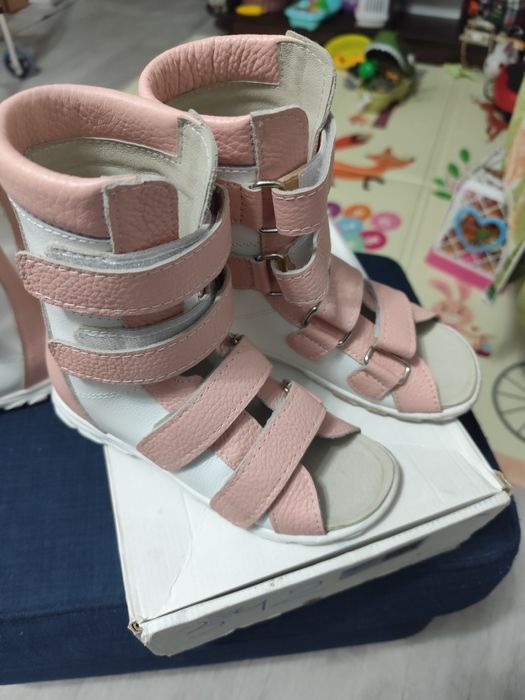 Ортопедическая обувь.