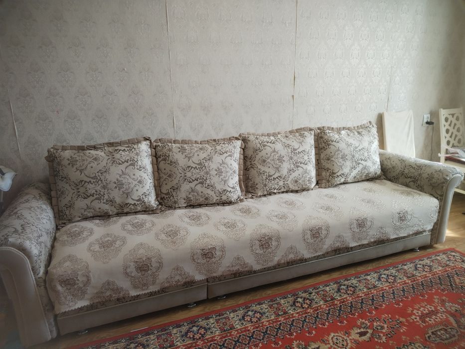 Продам диван хороший