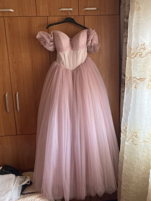 Rochie deosebită de ocazie- tip prințesă