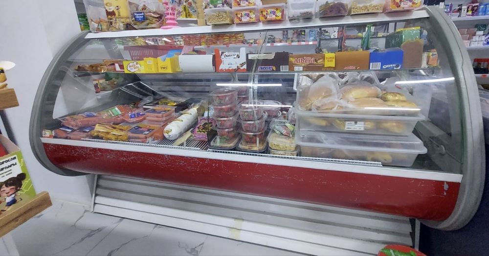 Морозильник б/у хорошо работает.