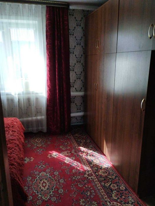Дом в городе с ухоженным участком