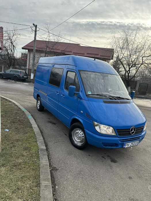Vând Mercedes sprinter