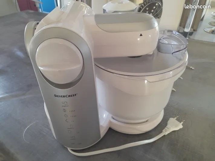 Robot multifunctional SilverCrest
