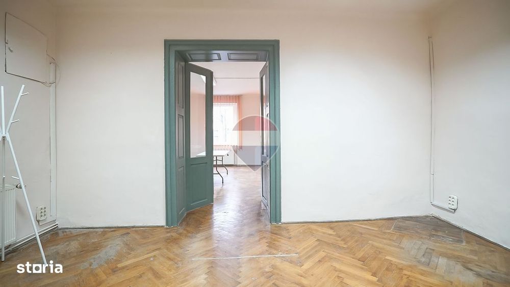 Apartament De Vanzare 2 Camere 65 Mp | La Casa Cu Pivnita Si Curte |