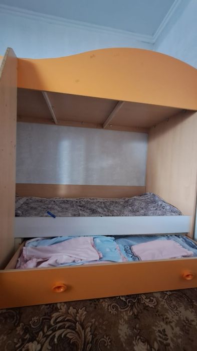 Детская двухярусная кровать