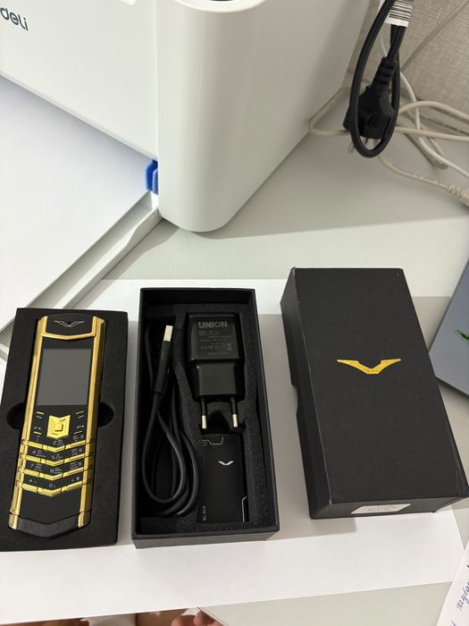 Vertu телефон новый состояние