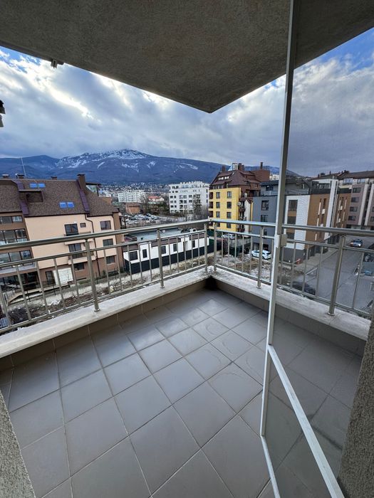 Дава се под наем Тристаен апартамент в София, Хладилника - 100 кв.м за 947.58 € - Снимка #1