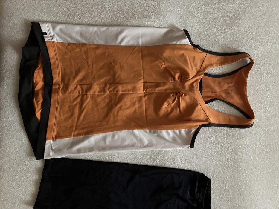 maieu și pantaloni scurți (sport) M