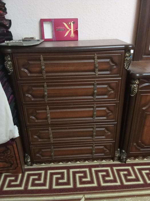 Мебель спальний стол стул