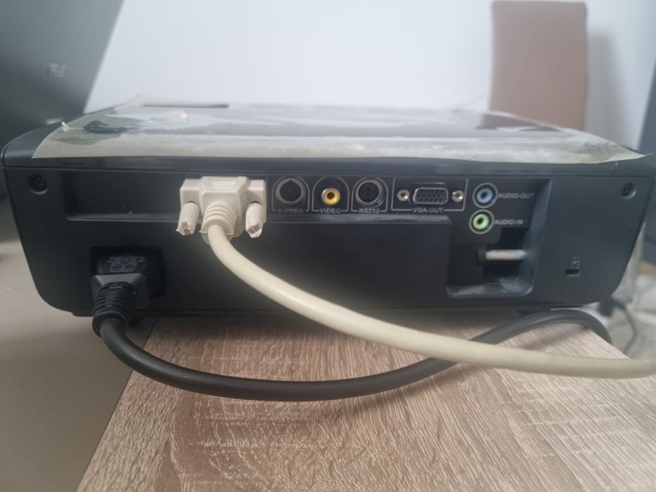 2800 Lumeni Optoma s526 videoproiector