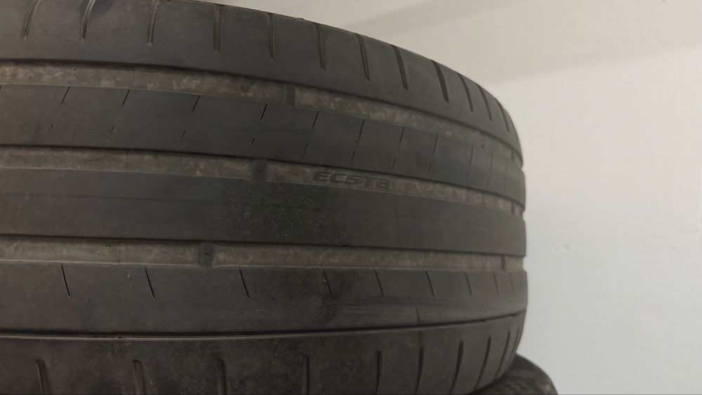 В продаже пара Кумхо 255/45/19