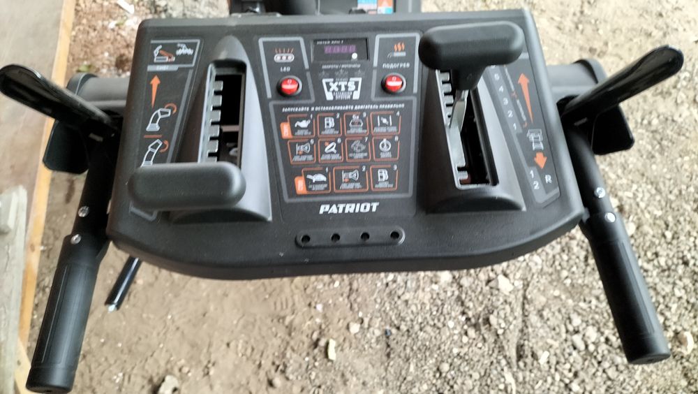 Продам снегоуборщик Патриот Сибирь 57