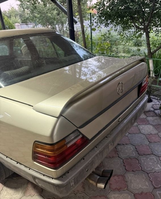 Спойлер мерседес w124 оригинал