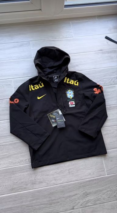 Nike ветровка на бразилия (brazil)