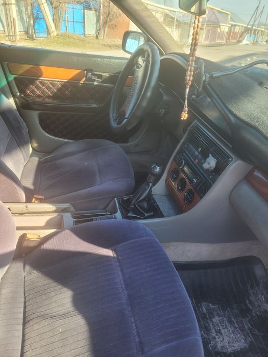 Продается машина Audi 100 C4