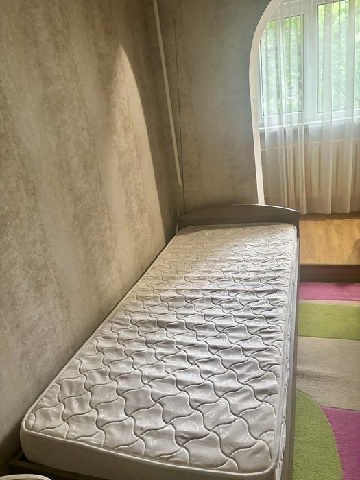Кровати односпальные 90*200