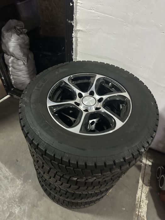 Продам диски с резиной