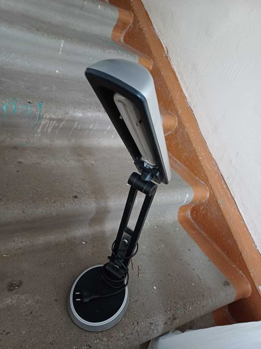 Лампа настольная