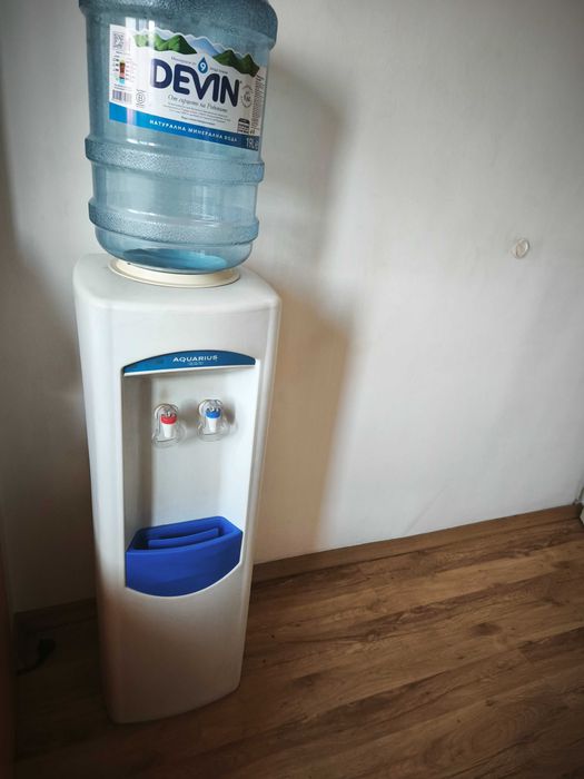 Диспенсър за вода