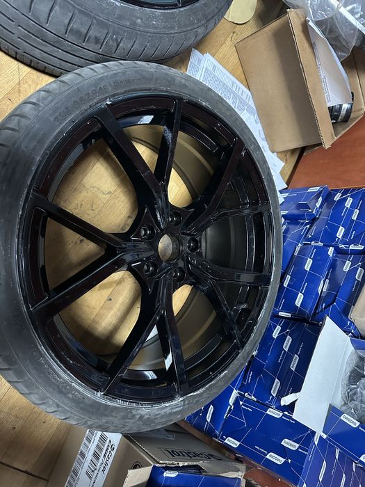 Лети джанти Голф 8 с Гуми 19х8J 235/35/19