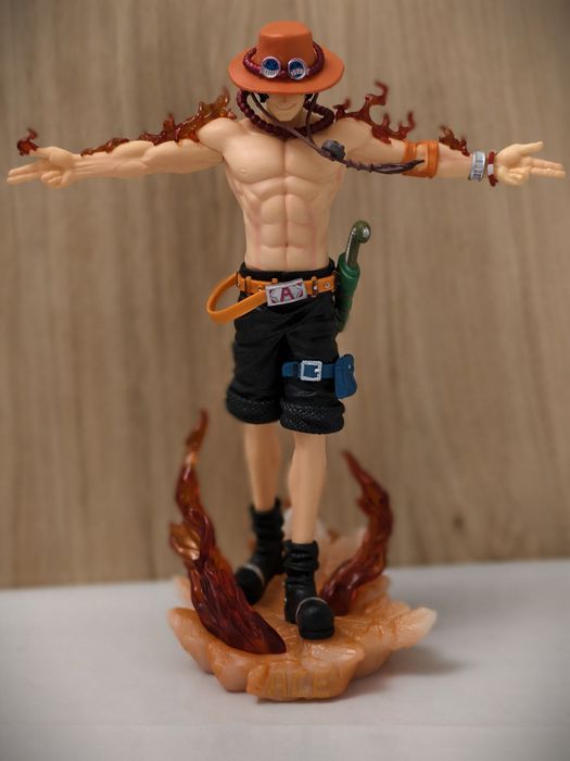 Аниме фигурка Эйс из Ван Пис