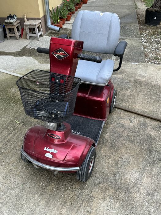 Scooter electric pentru persoane cu dezabilitati