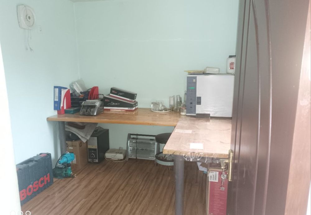 Продаётся нежилой участок 1,2 гектара со складом.