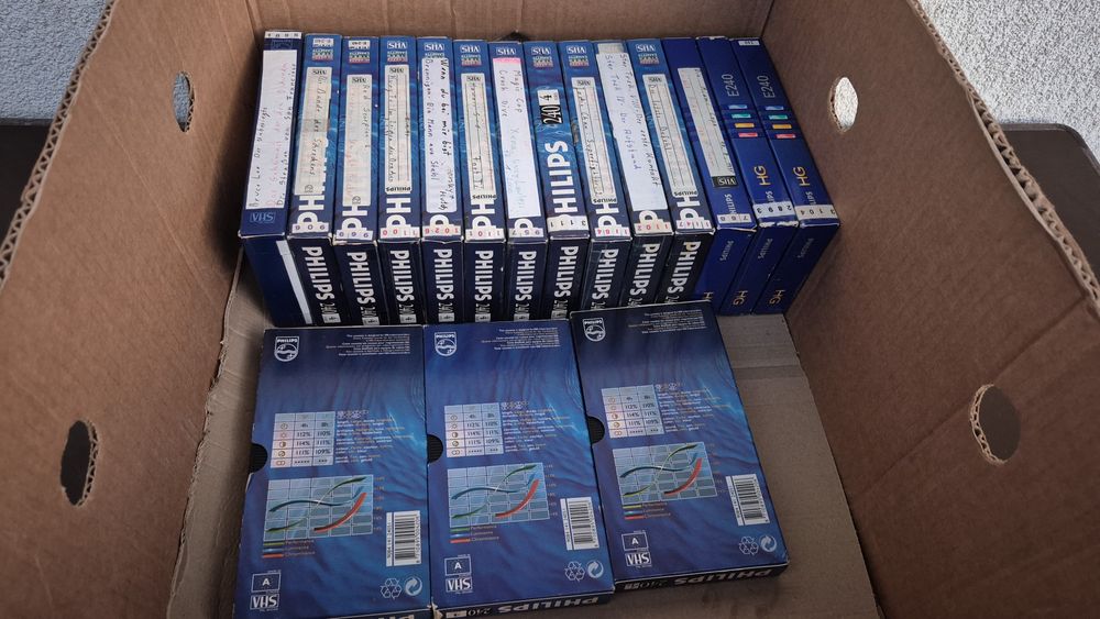 Vând 19 casete video VHS Philips  originale colectie anii 1970-1990