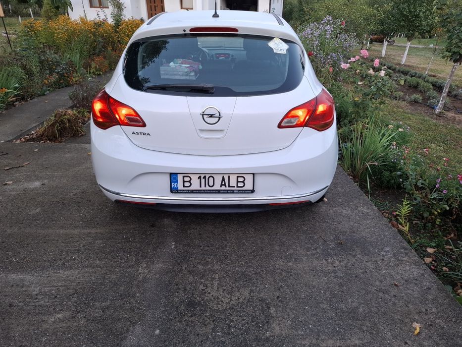 Opel Astra J 1.4 benzină | 2014 | 143.000 km | Euro 5 | Manuală