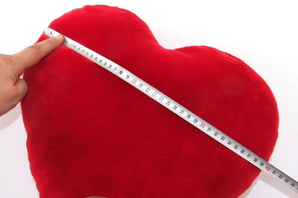 2 Inimi, pernute din silicon si plush - moi, placute, fine, NOI !