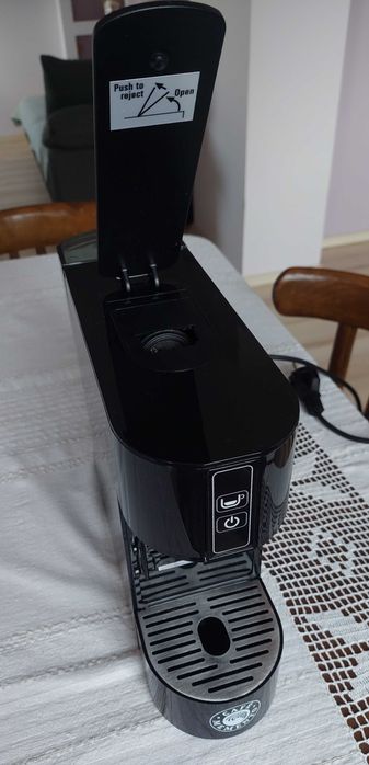 Кафемашина Candi MEMENTO® за капсули черна