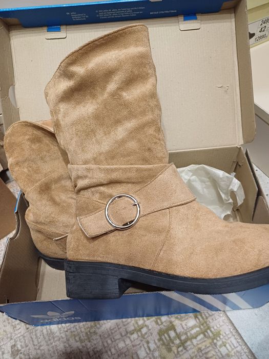 Продам сапоги женс