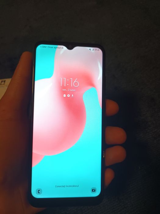 Vand telefoane  pret in privat