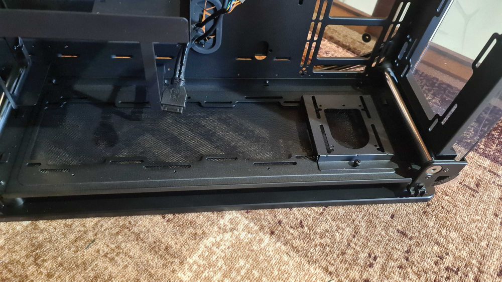 Компютърна кутия Thermaltake core p8 TG - Чисто Нова!